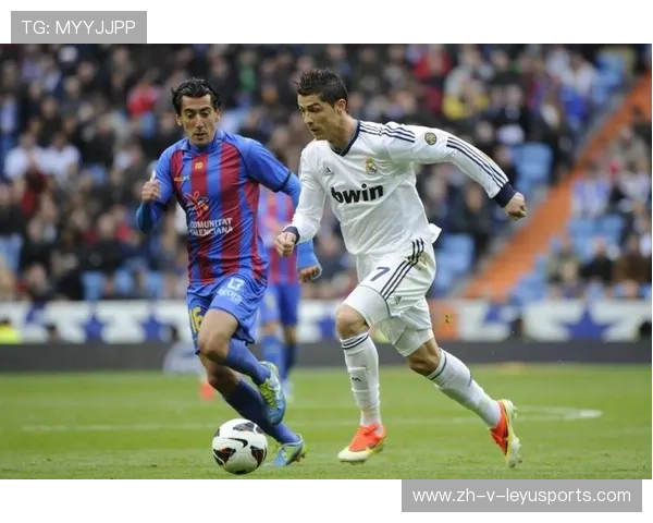 塞维利亚准备修补左路漏洞,攻防战再升级 塞维利亚准备修补左路漏洞,攻防战再升级